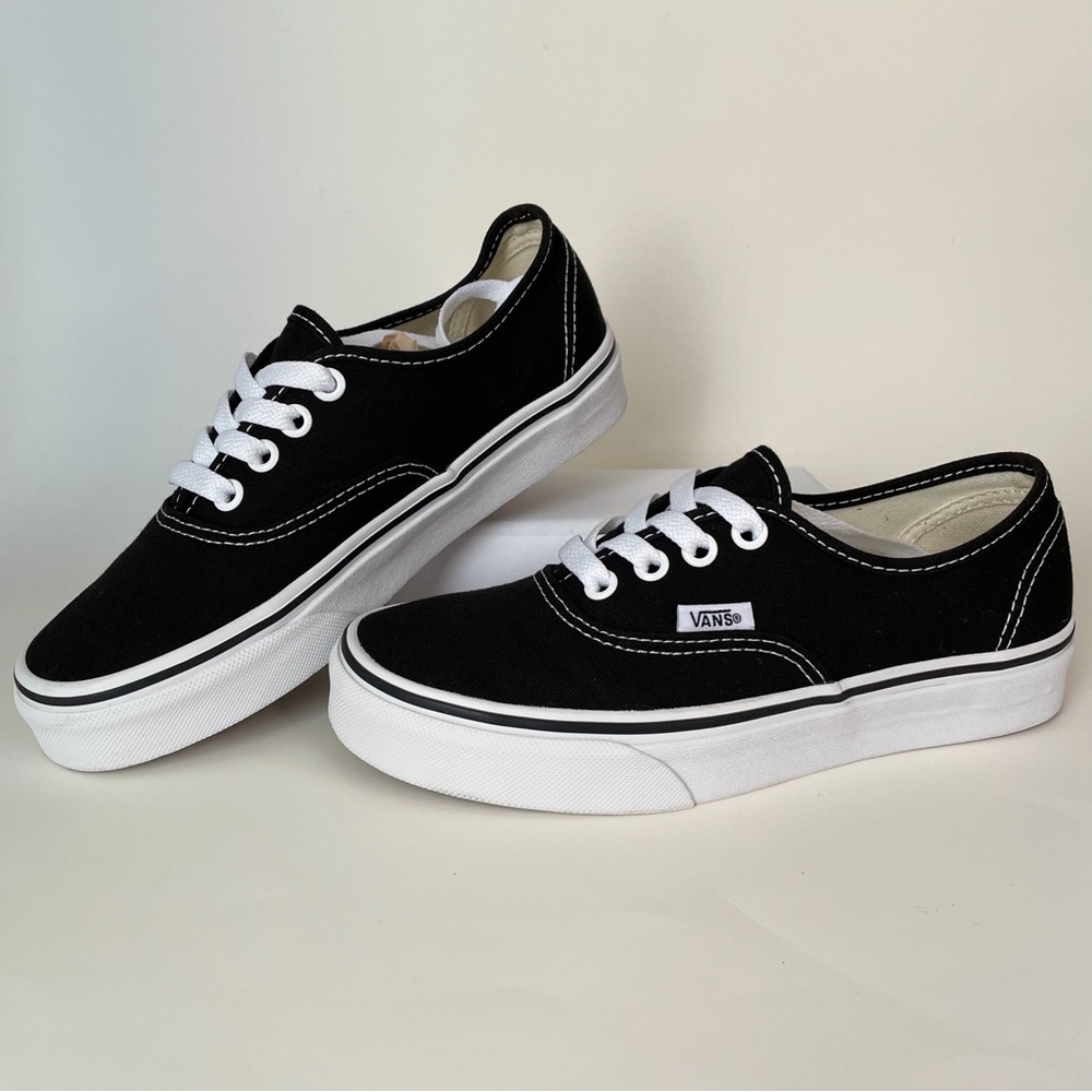 ❌SOLD❌Vans Authentic Black Classic Shoe